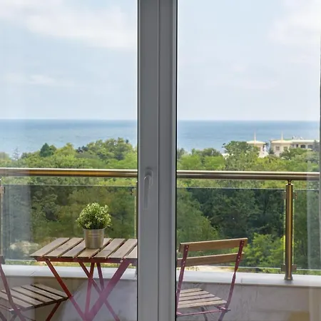 Blue Lagoon Apartment