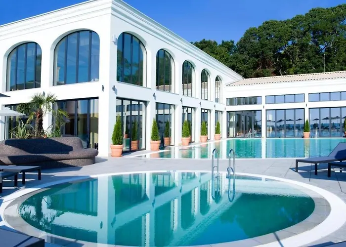 Blue Lagoon * Άγιος Κωνσταντίνος και Ελένη